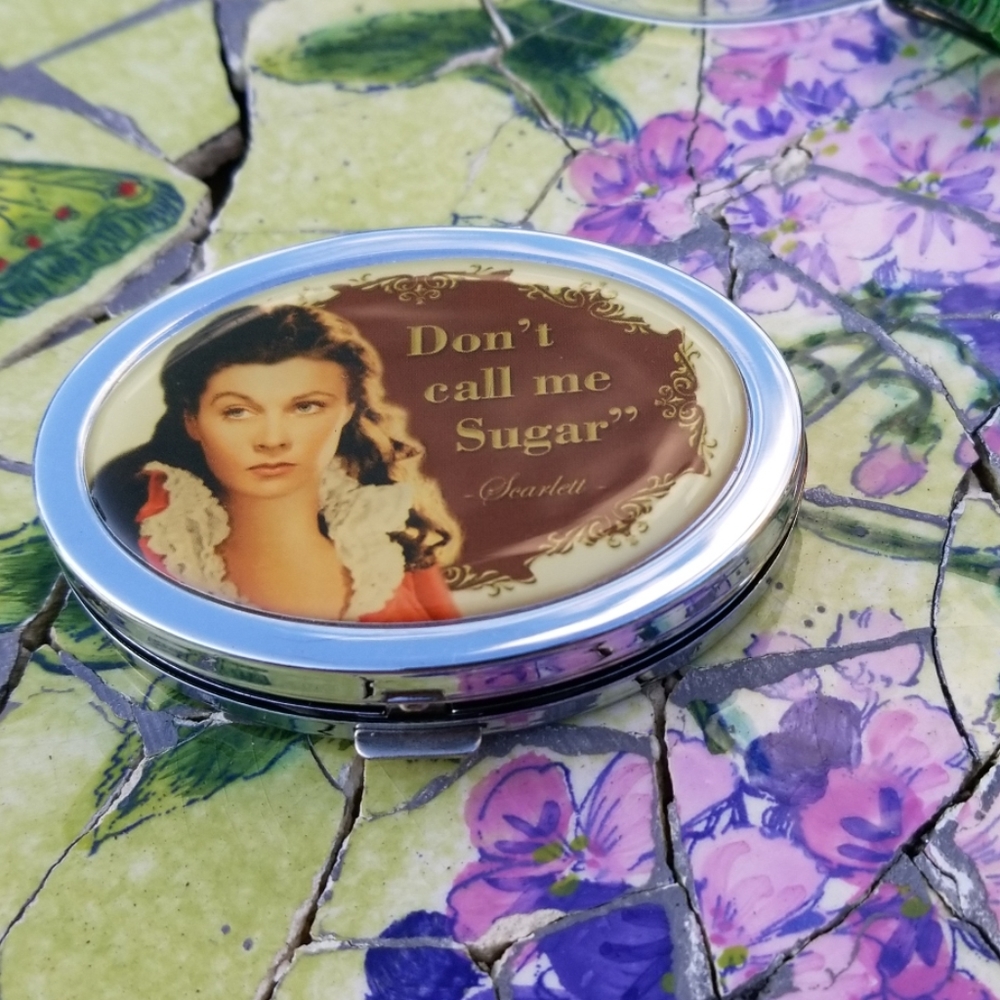Vintage Style Compact Double Sided Mirror